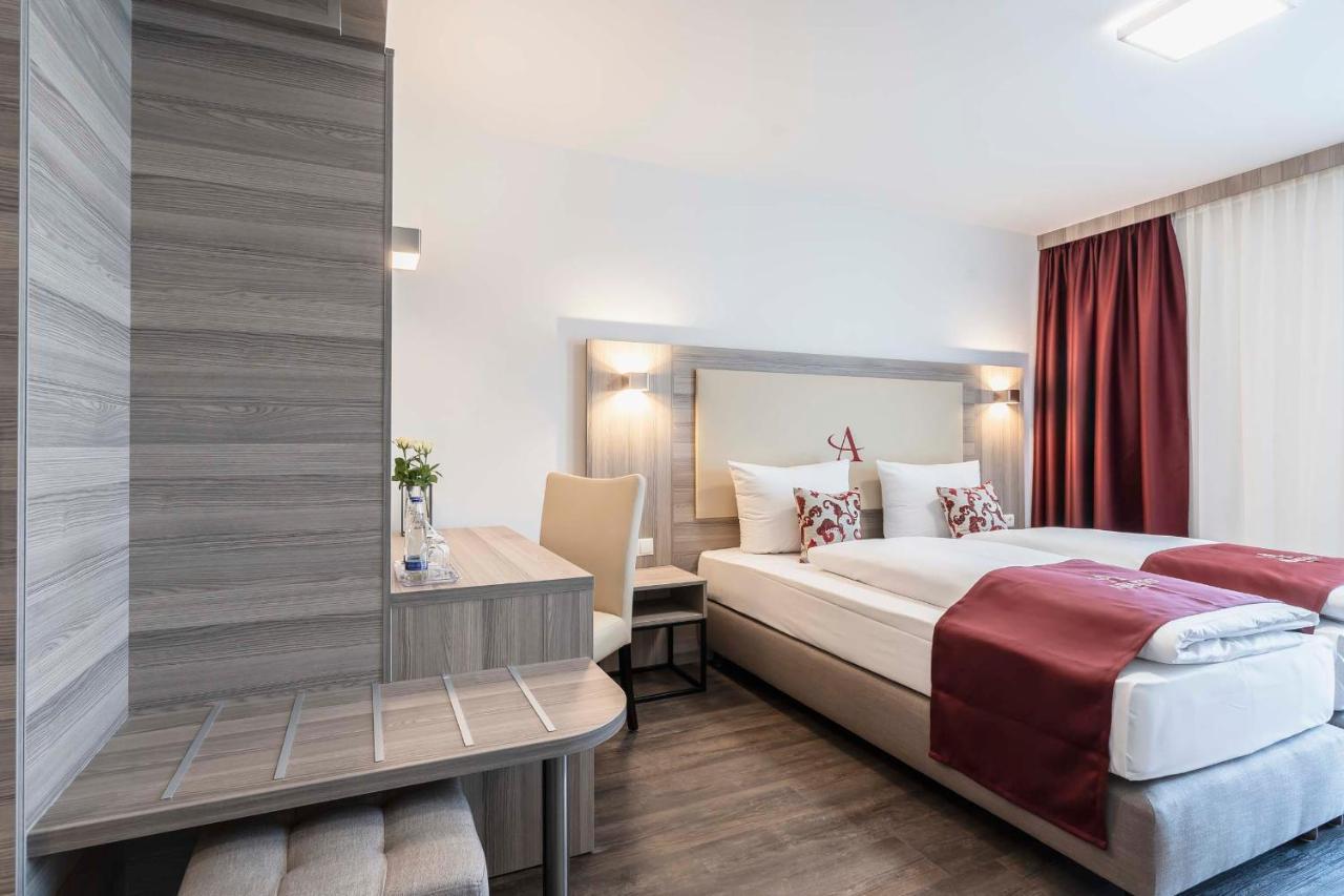 Abasto Hotel Muenchen Feldmoching Екстериор снимка