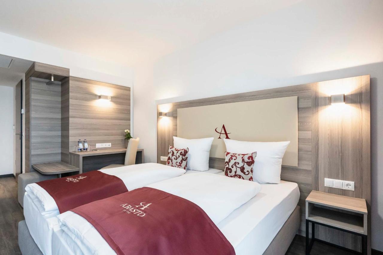 Abasto Hotel Muenchen Feldmoching Екстериор снимка