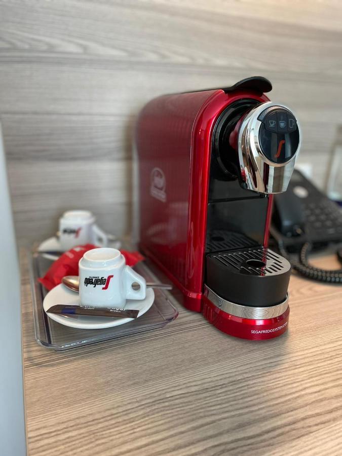 Abasto Hotel Muenchen Feldmoching Екстериор снимка