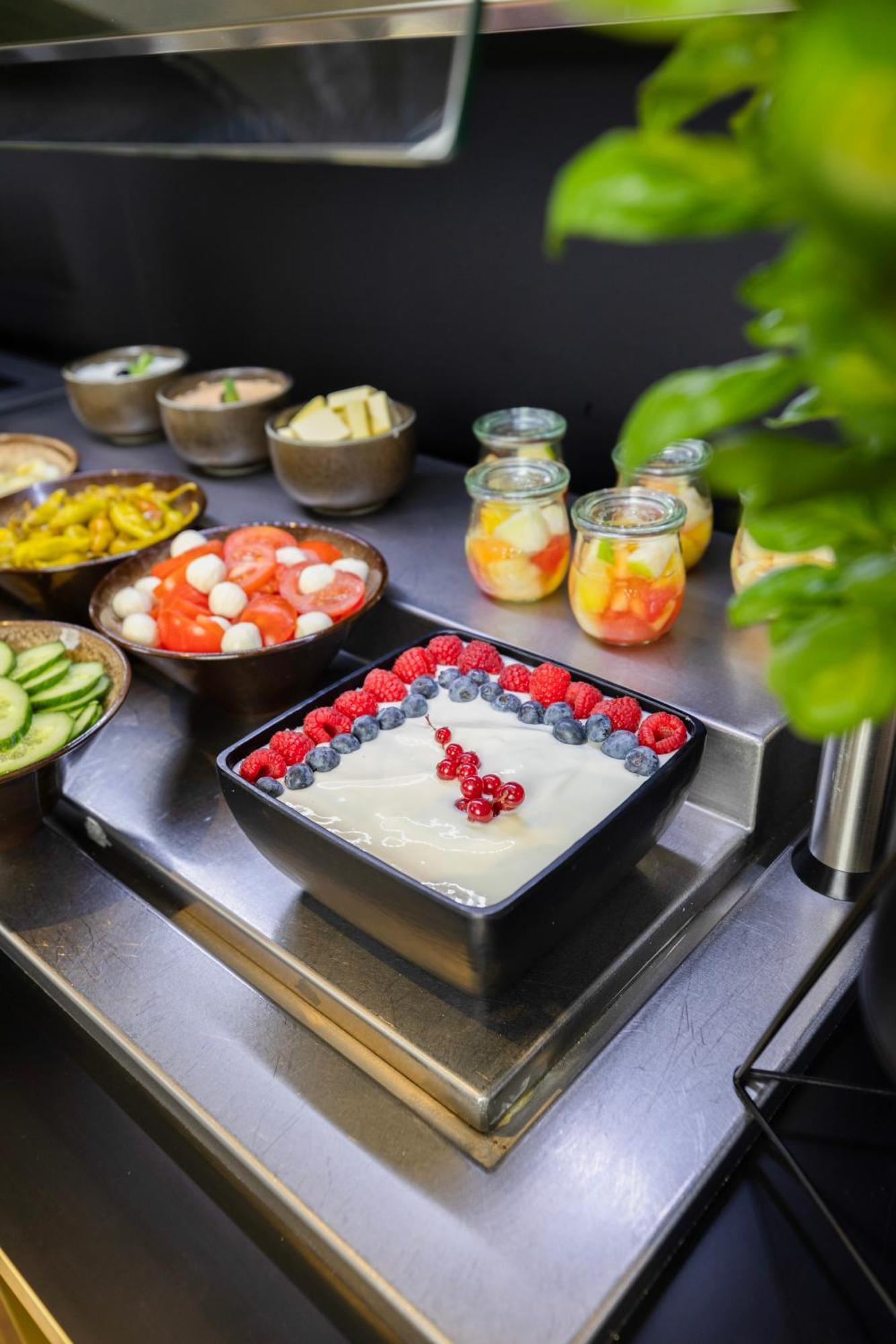Abasto Hotel Muenchen Feldmoching Екстериор снимка