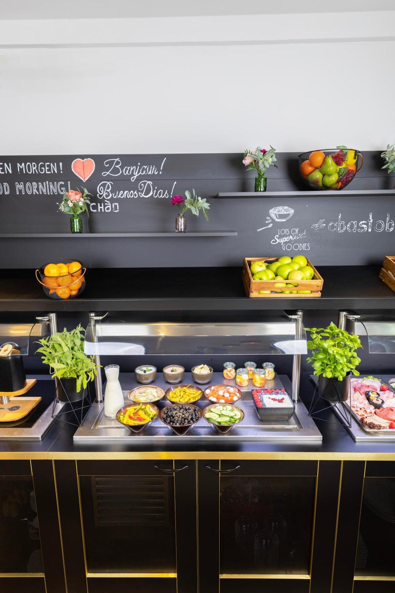 Abasto Hotel Muenchen Feldmoching Екстериор снимка